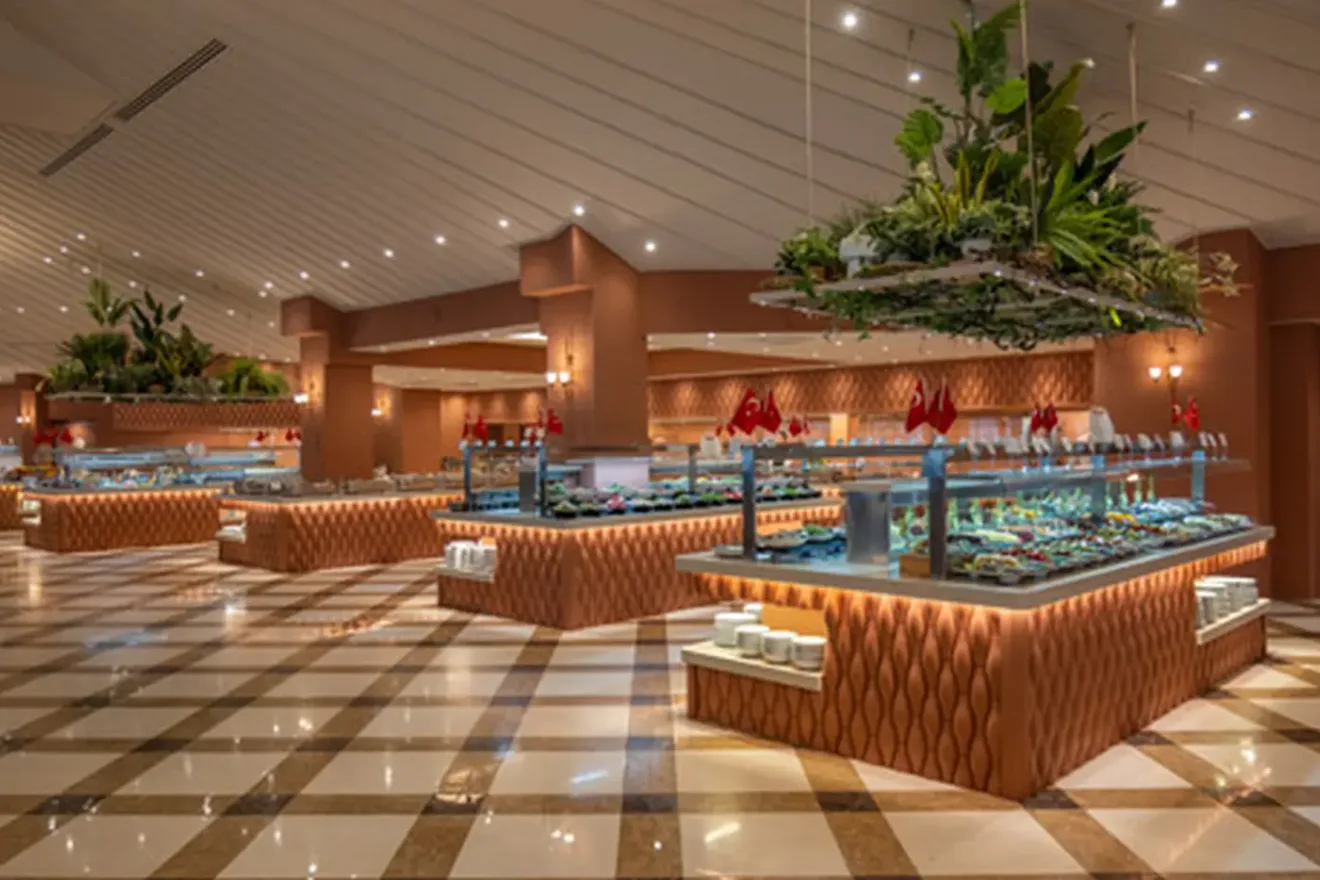Lezzetli Yemekler ve Romantik Akşamlar — A La Carte Restoranlar